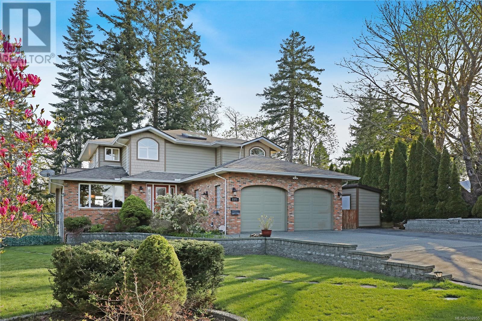 2371 Steelhead Rd, Campbell River, BC V9W 4P4