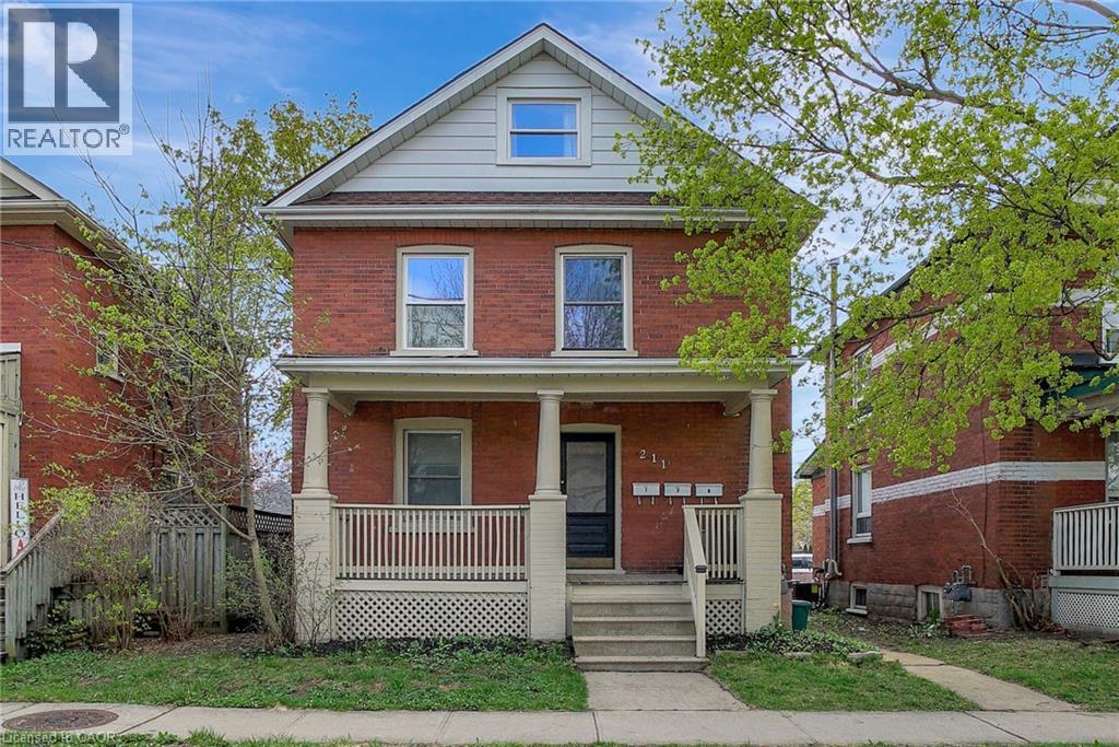 211 Dolph St N, Cambridge, ON N3H 2A6