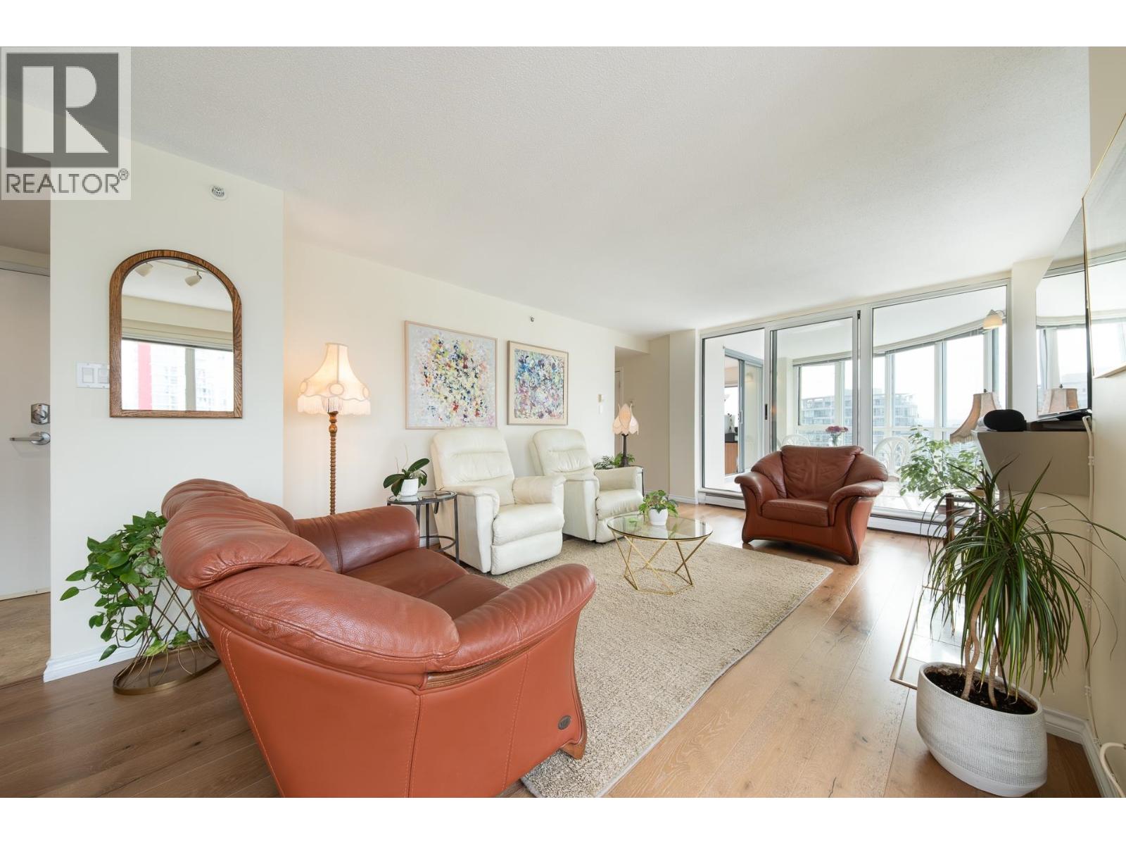 183 Keefer Place Unit 2204, Vancouver, BC V6B 6B9