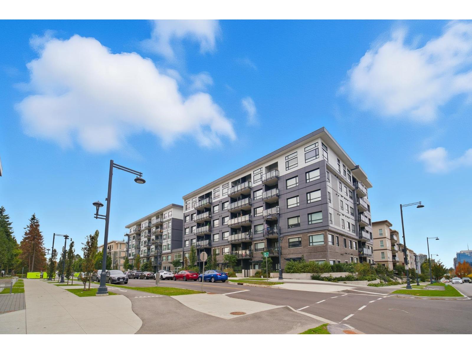 10777 138 Street Unit 225, Surrey, BC V3T 0T5