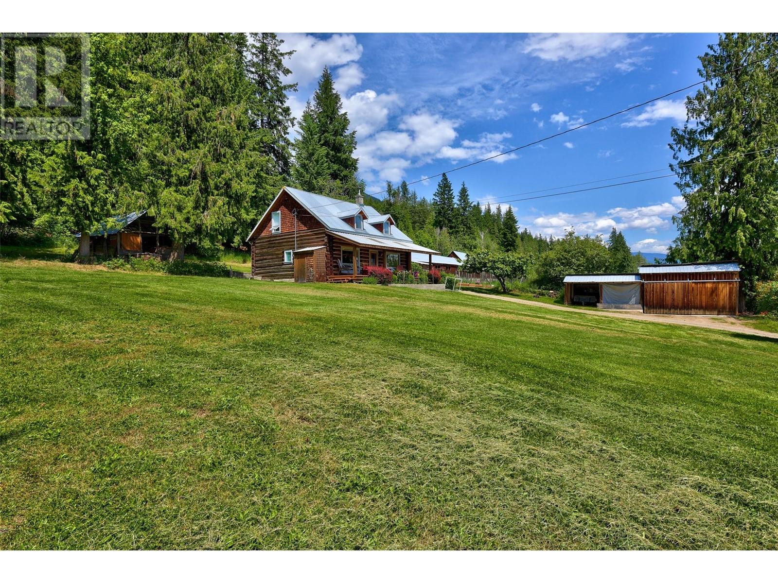 7483 Squilaxanglemont Rd, Anglemont, BC V0E 1M8