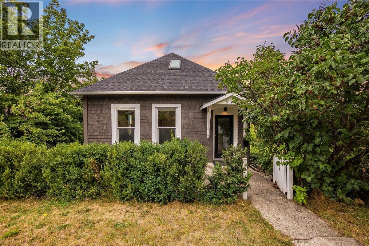 515 Gore St, Nelson, BC V1L 5C3