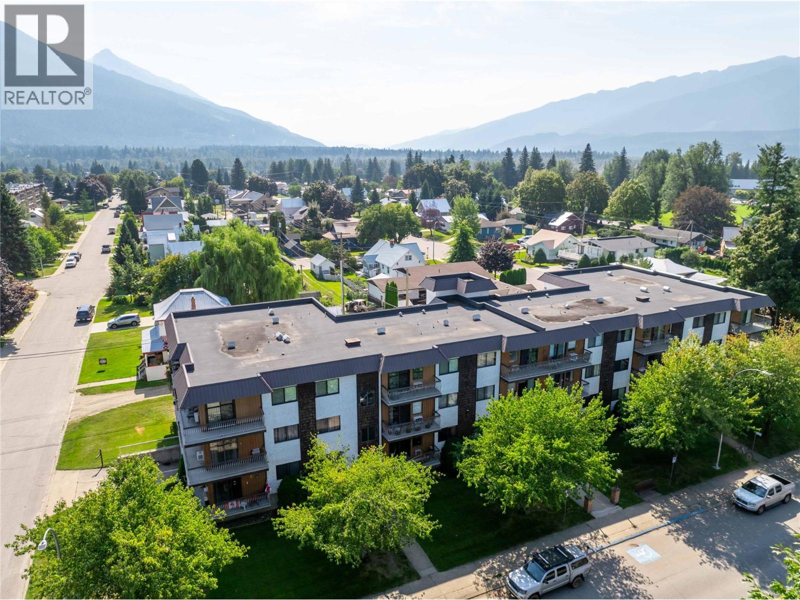 800 Mackenzie Avenue Unit 101, Revelstoke, BC V0E 2S0