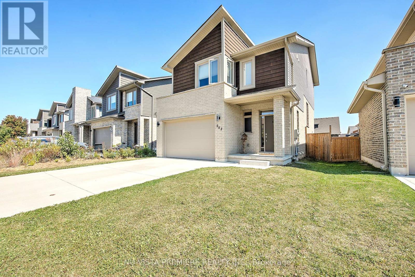 563 Chelton Rd, London, ON N6M 0H7