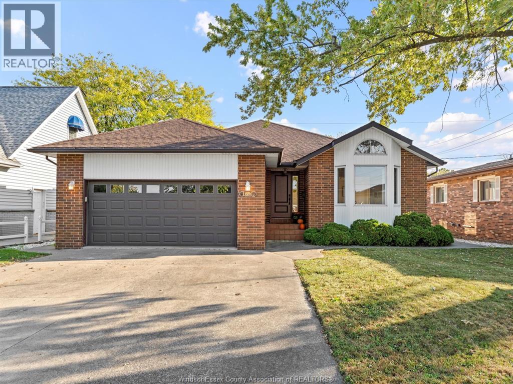 1690 Mark Ave, Windsor, ON N9B 3G6