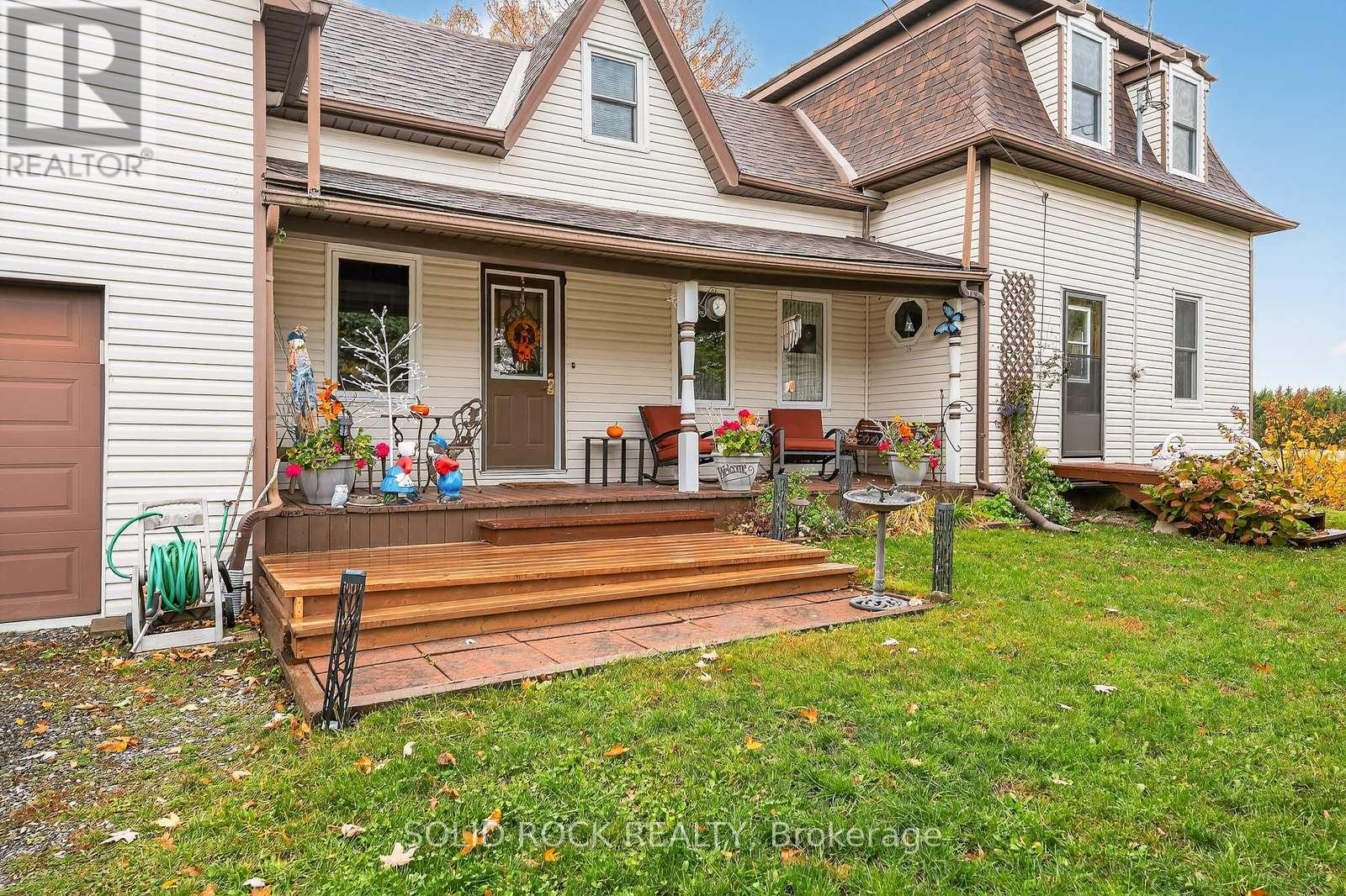 1262 Rodney Ln, North Dundas, ON K0C 2K0