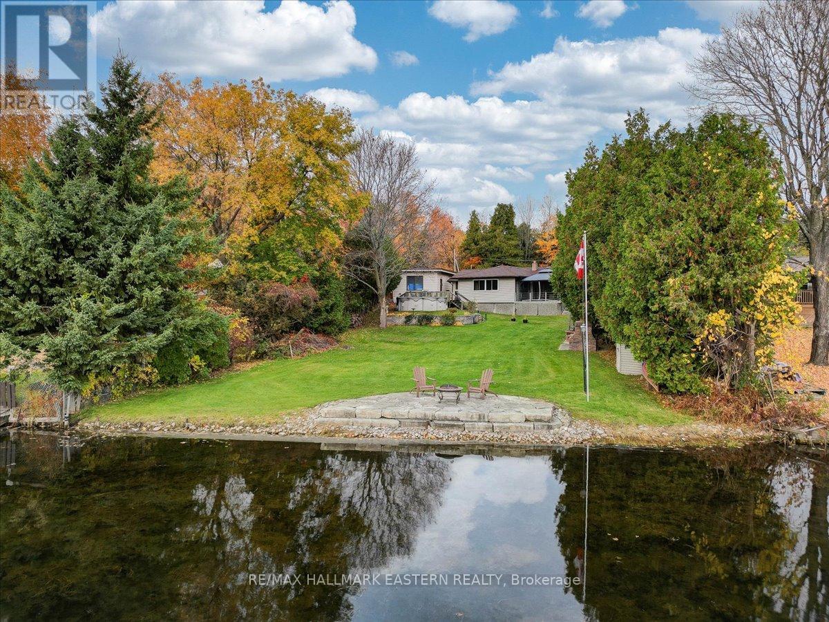 169 E East St E, Selwyn, ON K9J 0C5