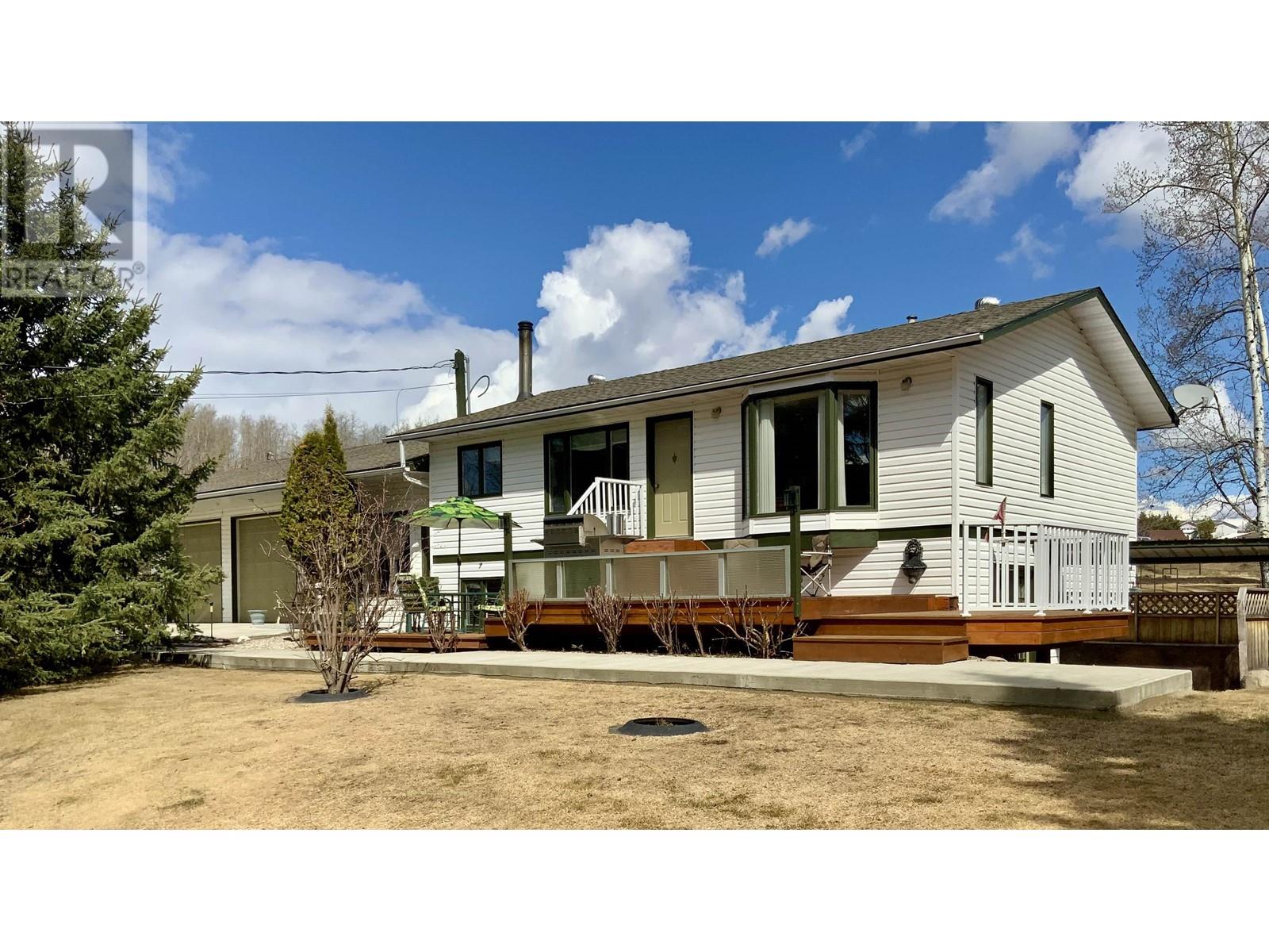 12954 Agnes Ln, Charlie Lake, BC V0C 1H0