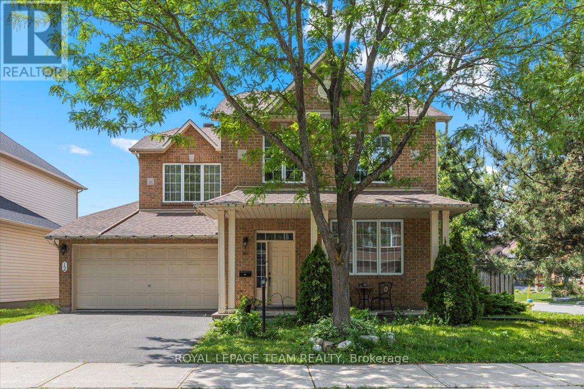 12 Sunvale Way, Ottawa, ON K2G 6Y2