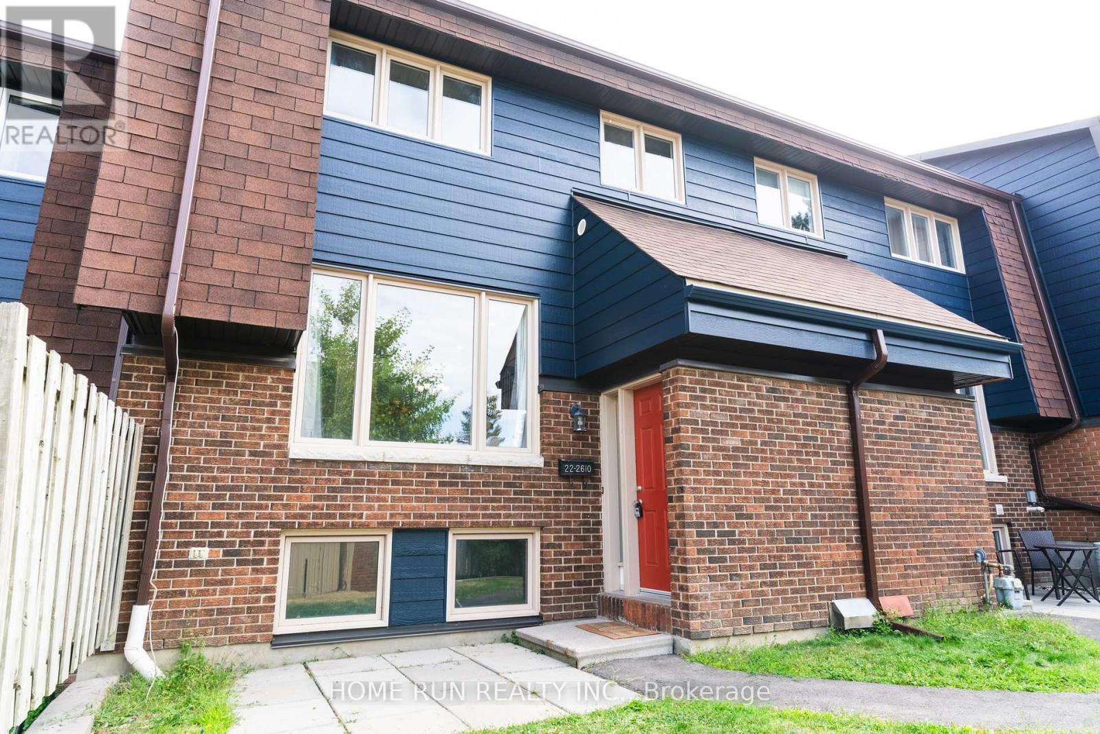 22 2610 Draper Ave, Ottawa, ON K2H 8X8