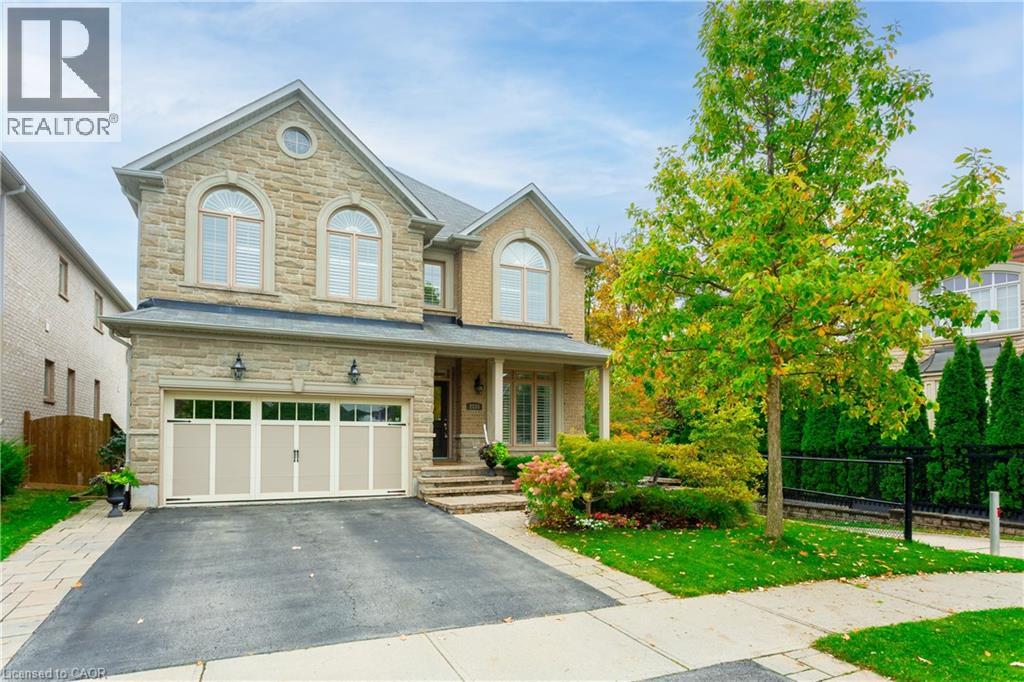 2135 Devonshire Cres, Oakville, ON L6M 0G2