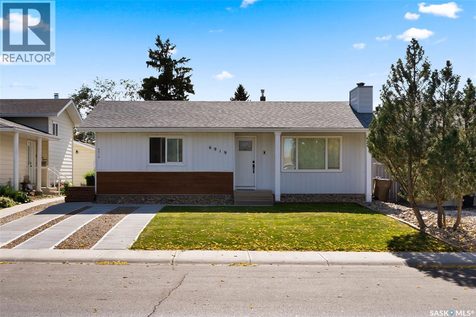 6919 1 Avenue North, Regina, SK S4X 1C8