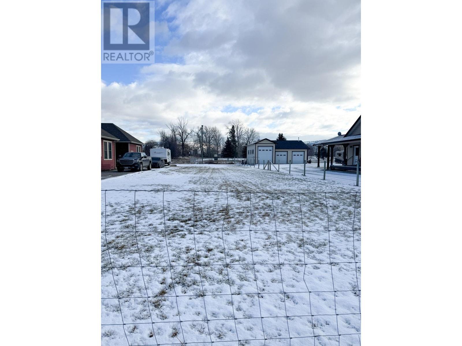 1420 Pine St, Merritt, BC V1K 1K5