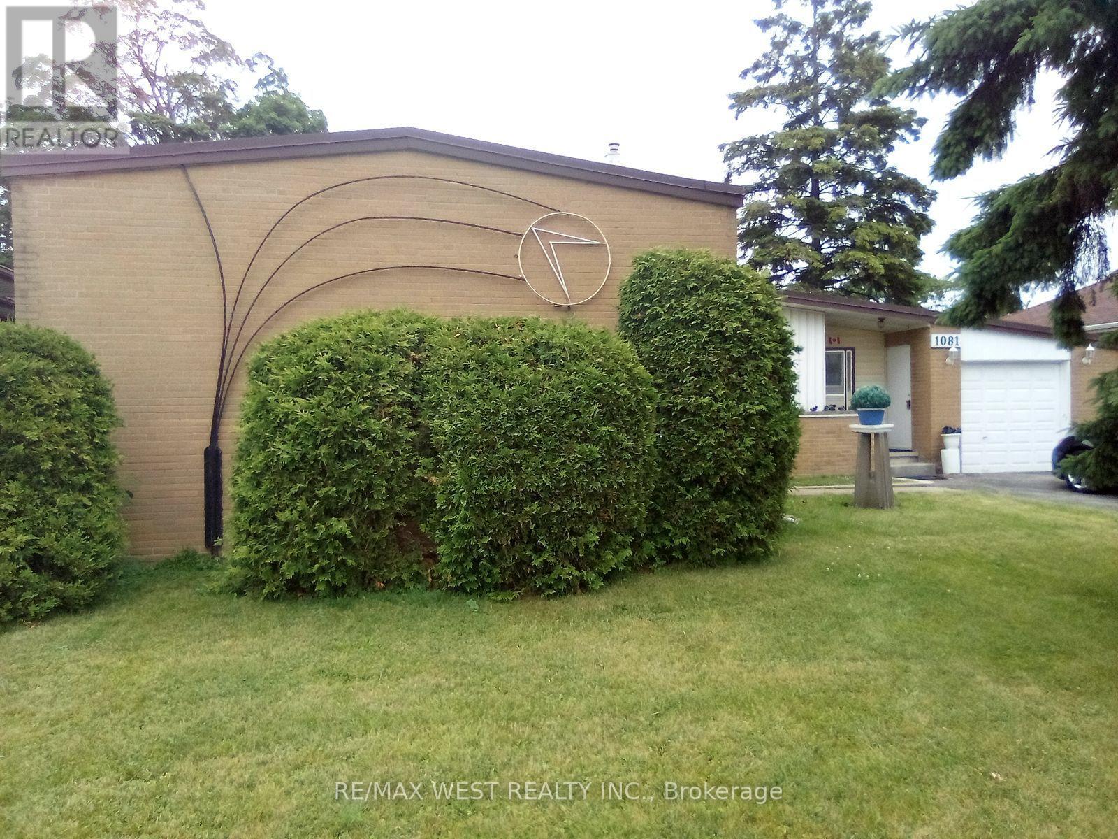1081 Islington Ave, Toronto, ON M8Z 4R8