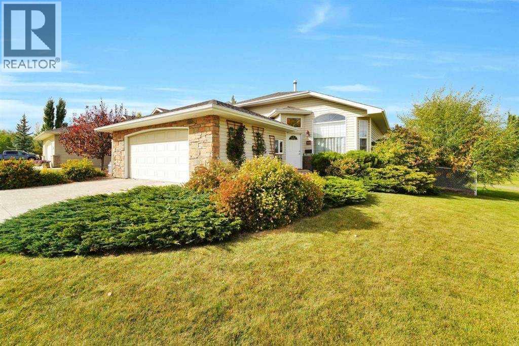 300 Lampard Cres, Red Deer, AB T4R 2W8