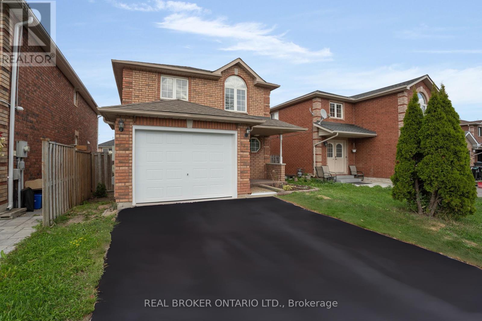 180 Tunbridge Rd, Barrie Georgian Drive, ON L4M 6S1