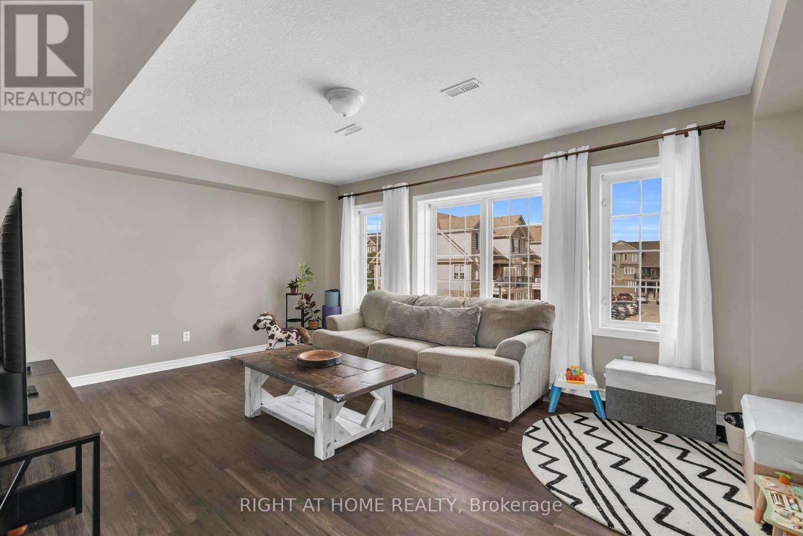 630 Woodlawn Rd E B Rd, Guelph, ON N1E 6E3