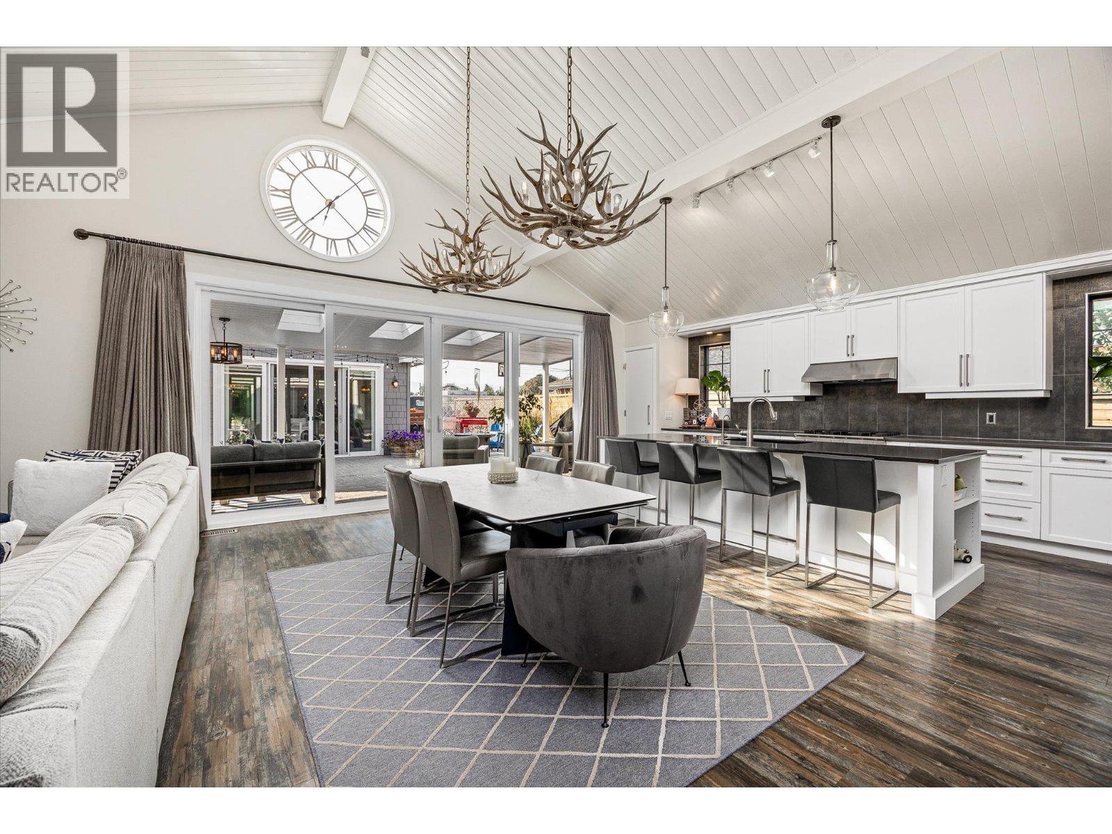 963 Stockwell Ave, Kelowna, BC V1Y 6W3