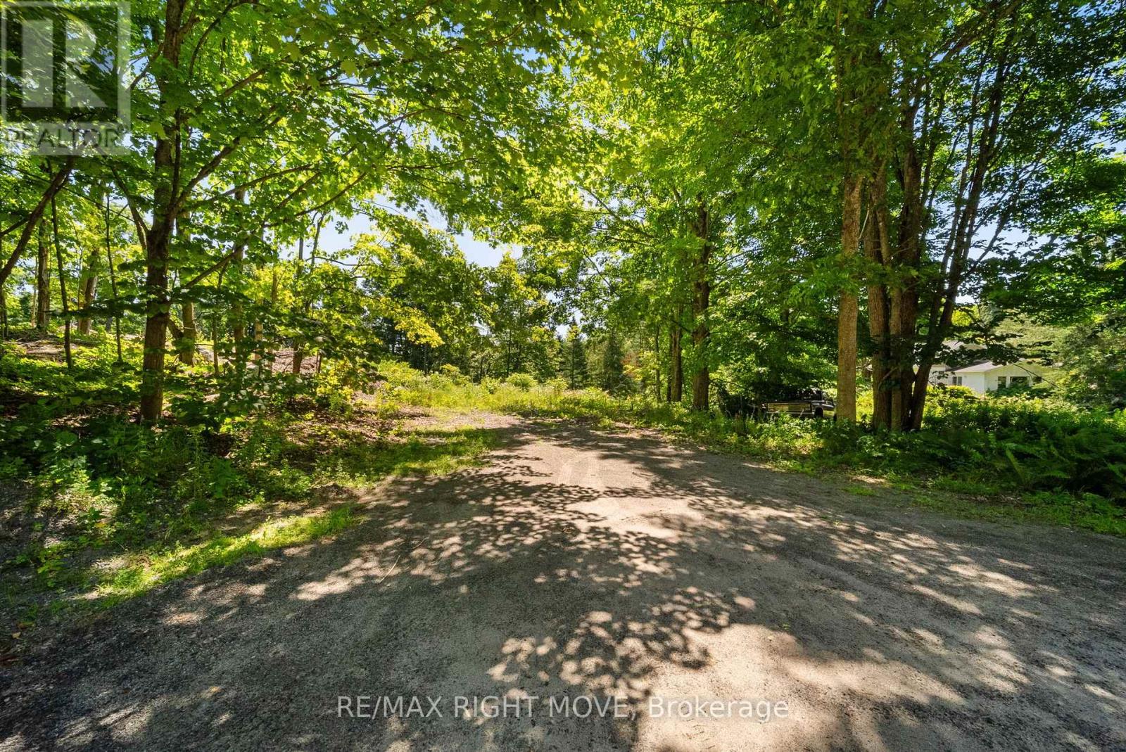 255 Pearl Dr, Gravenhurst, ON P1P 1R2