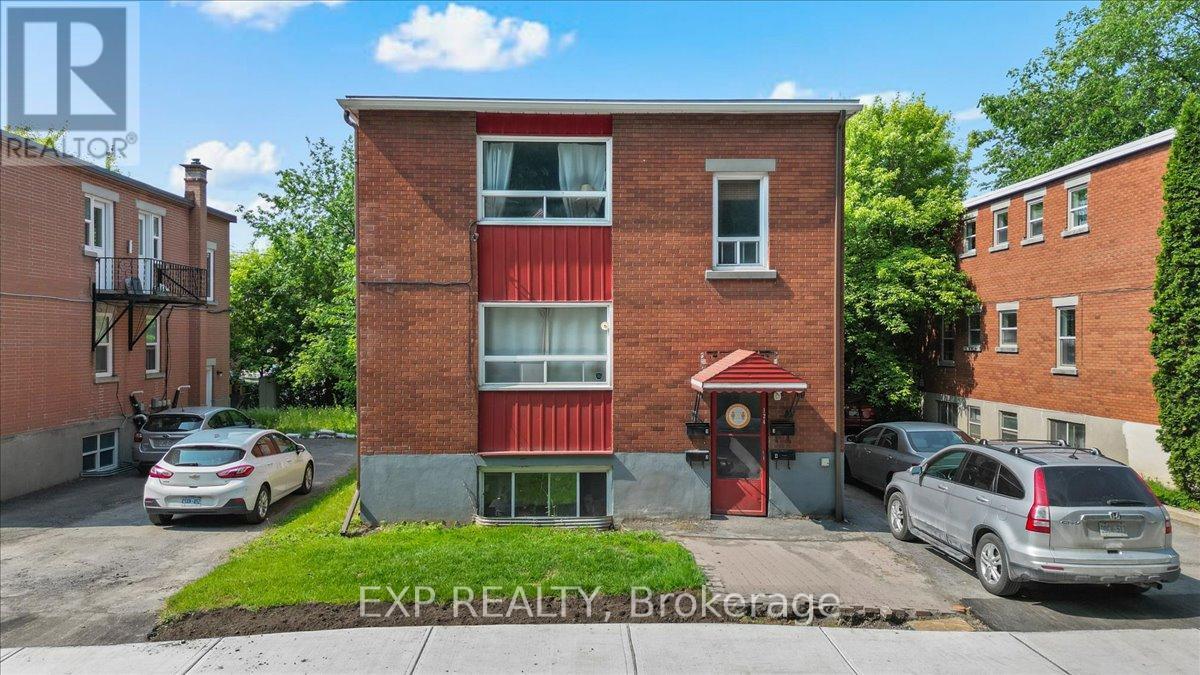 124 Lebrun St, Ottawa, ON K1L 5C9