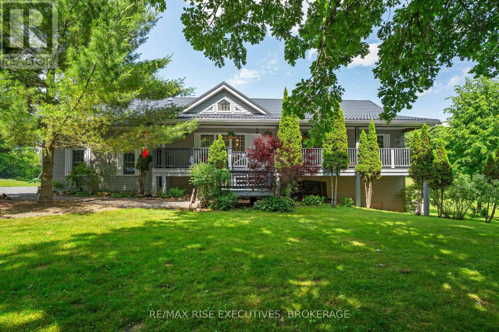 63 Sunnyside Rd, Rideau Lakes, ON K0G 1X0