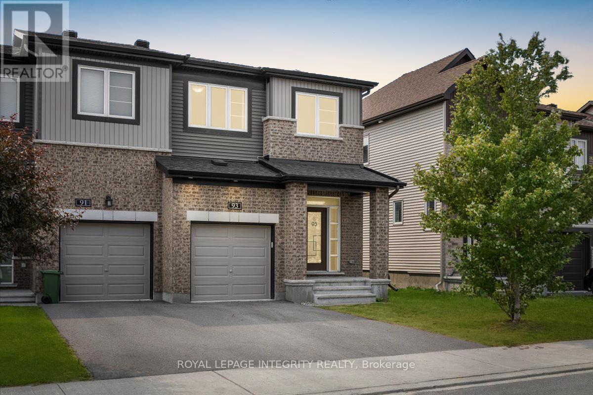 93 Aura Ave, Ottawa, ON K2J 6R8