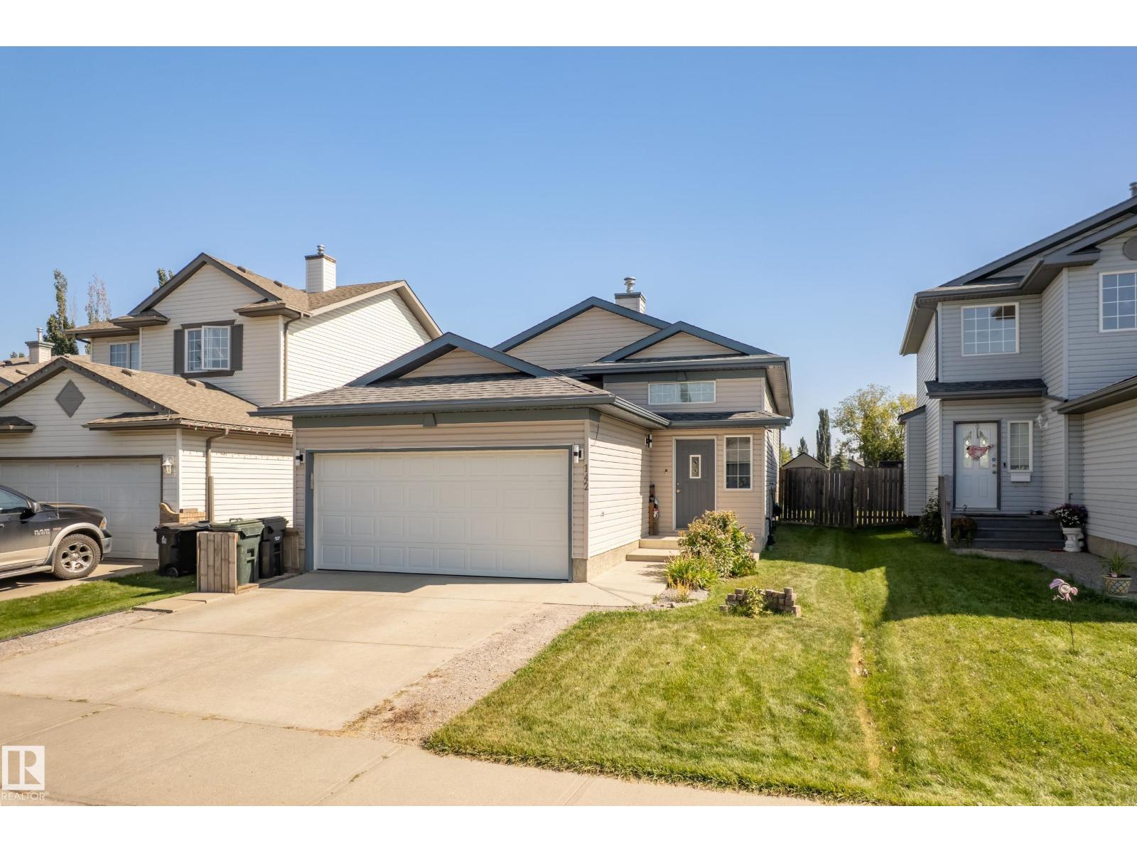 142 Lakeland Dr, Spruce Grove, AB T7X 4A5