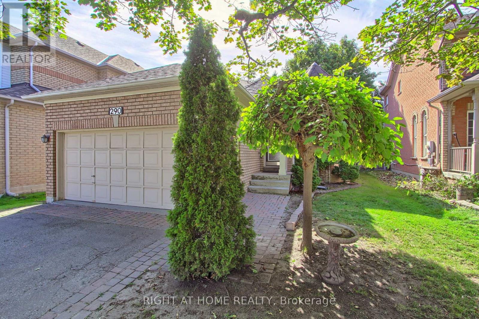 290 Clearmeadow Blvd, Newmarket, ON L3X 2E4