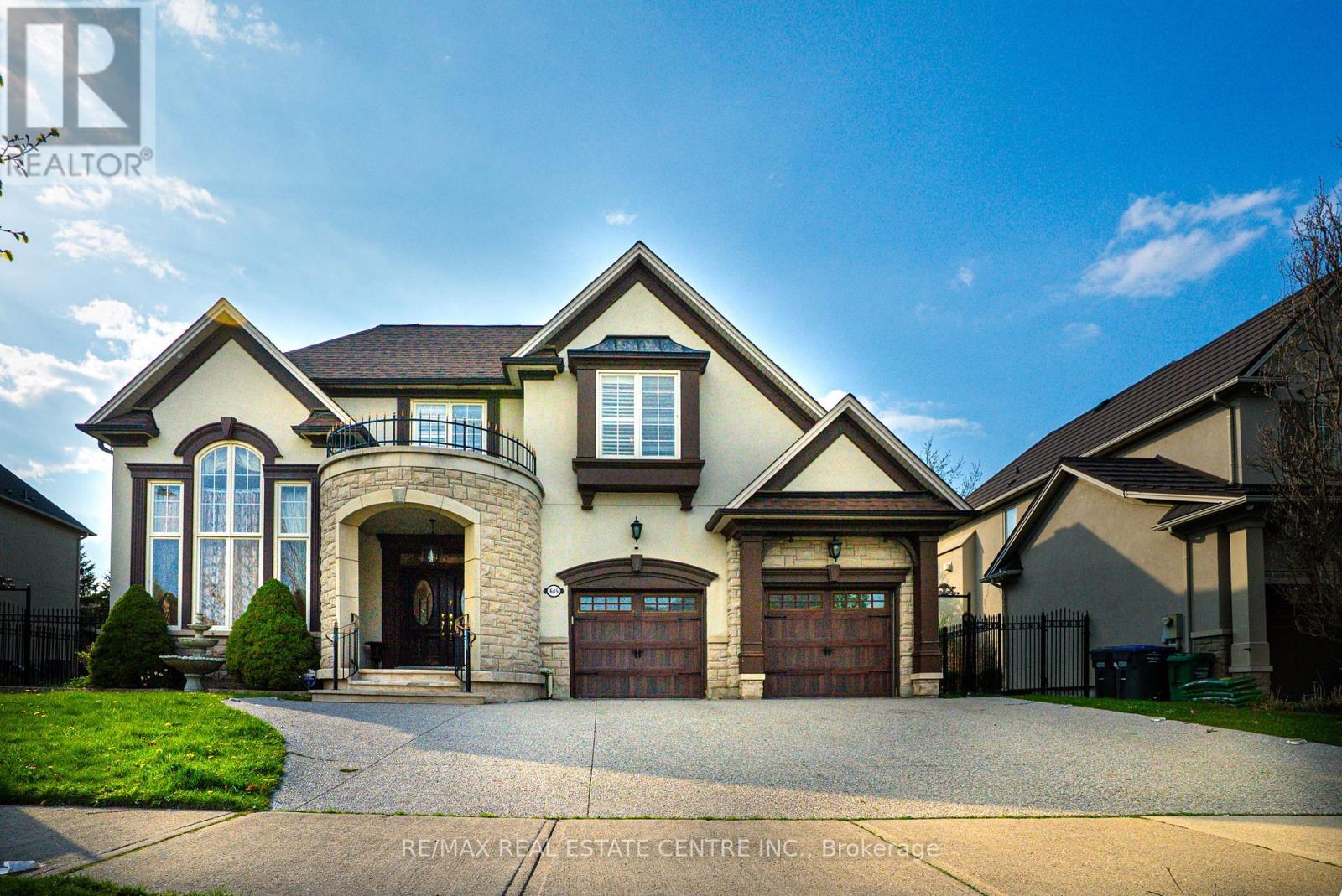 645 Cranleigh Ct, Mississauga, ON L5H 4M5