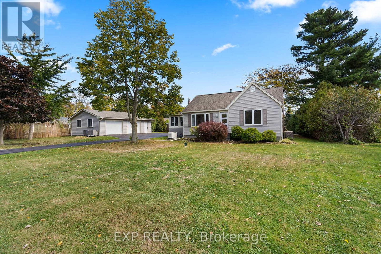 500 Chapin Pkwy, Fort Erie, ON L2A 5M4