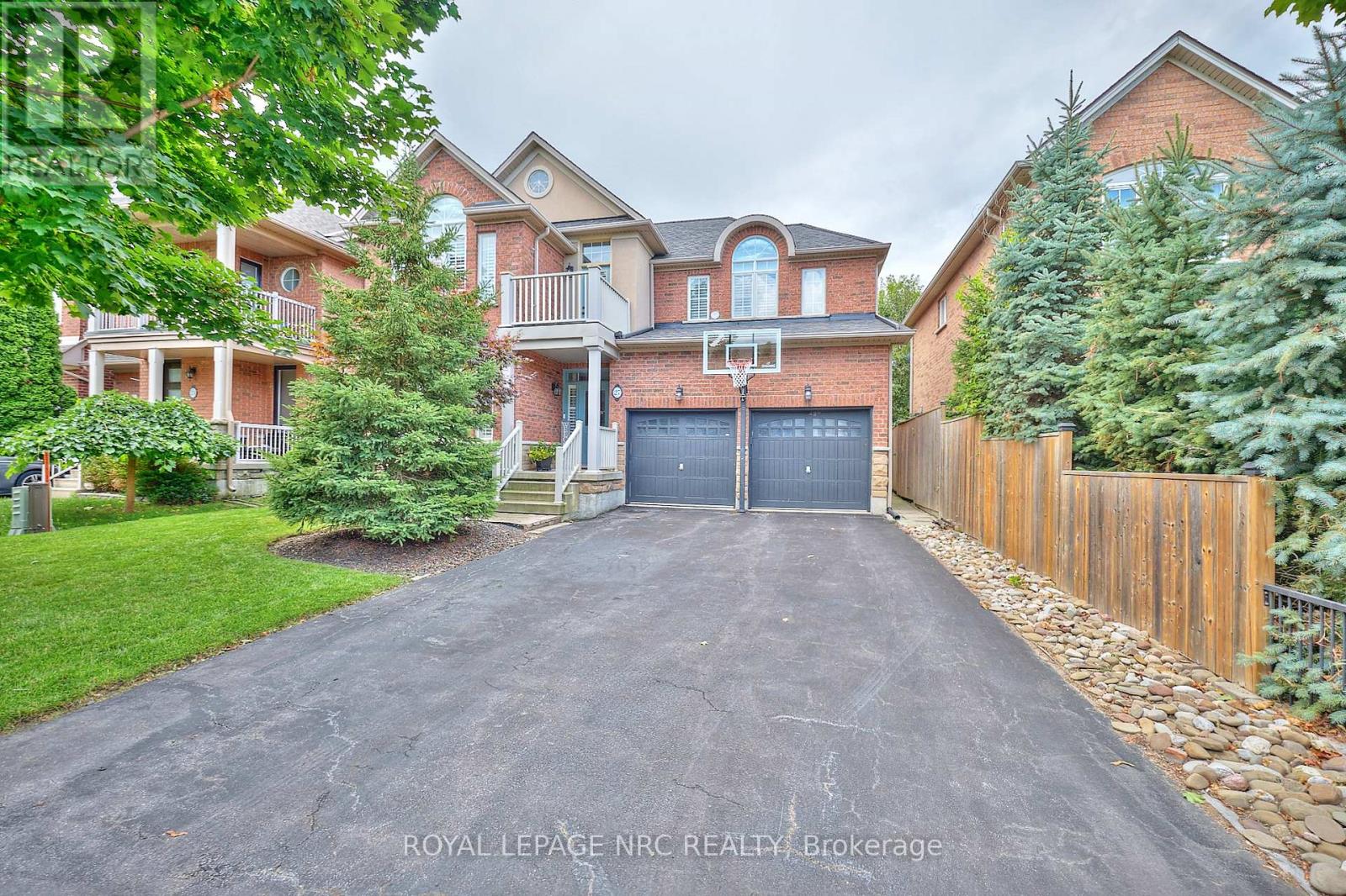 27 Goldeye Dr, Hamilton, ON L8E 6C2