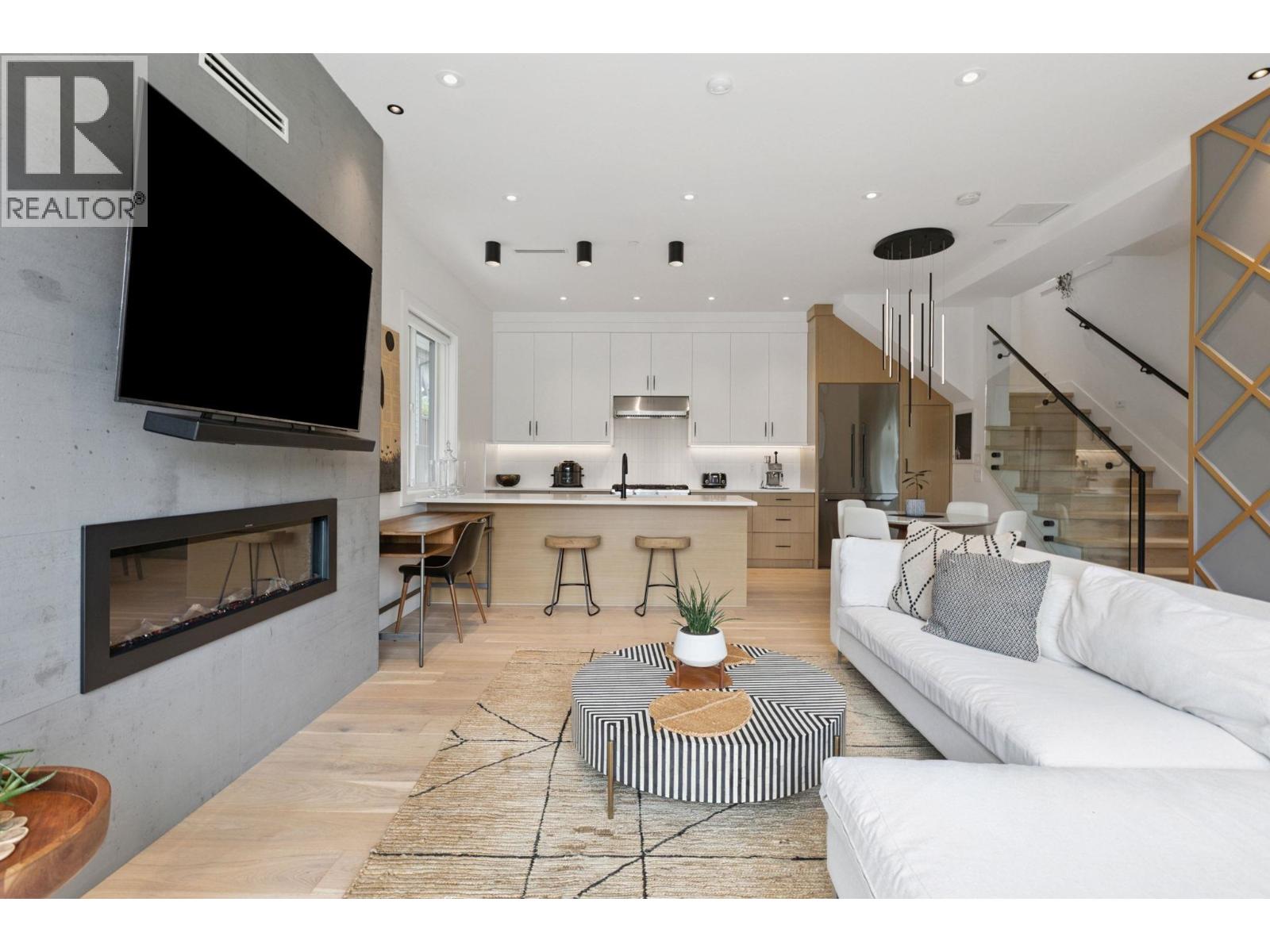 1621 E 11th Avenue Unit 1, Vancouver, BC V5N 1Y8