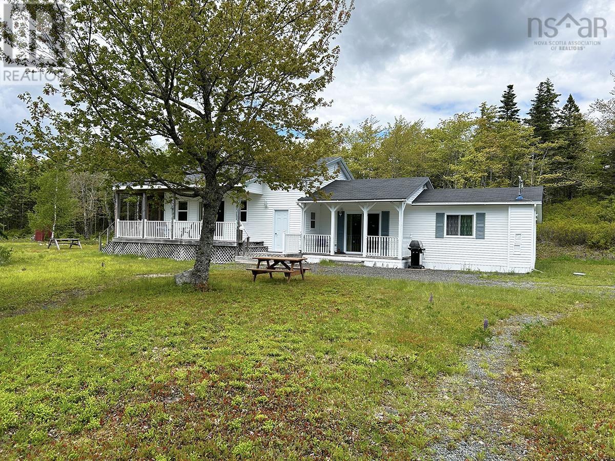 87 Somerset Dr, East Sable River, NS B0T 1V0