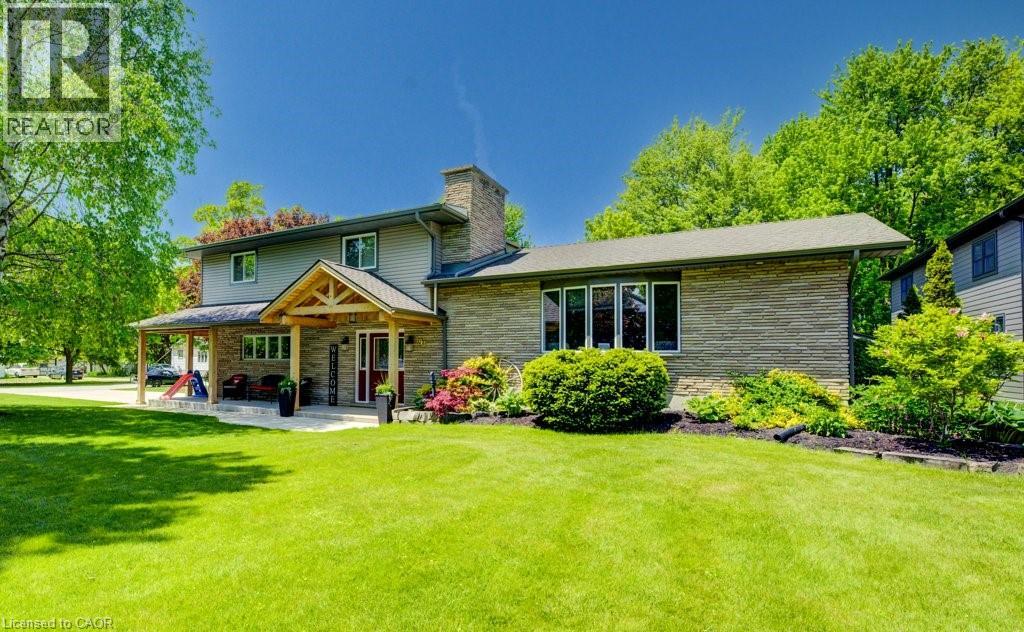194 Queen St, North Perth, ON N0G 1B0