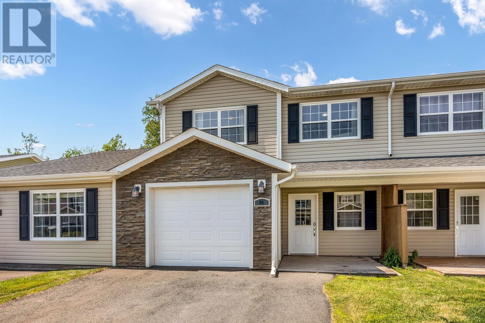 6 Autumn Ln, Stratford, PE C1B 2R6
