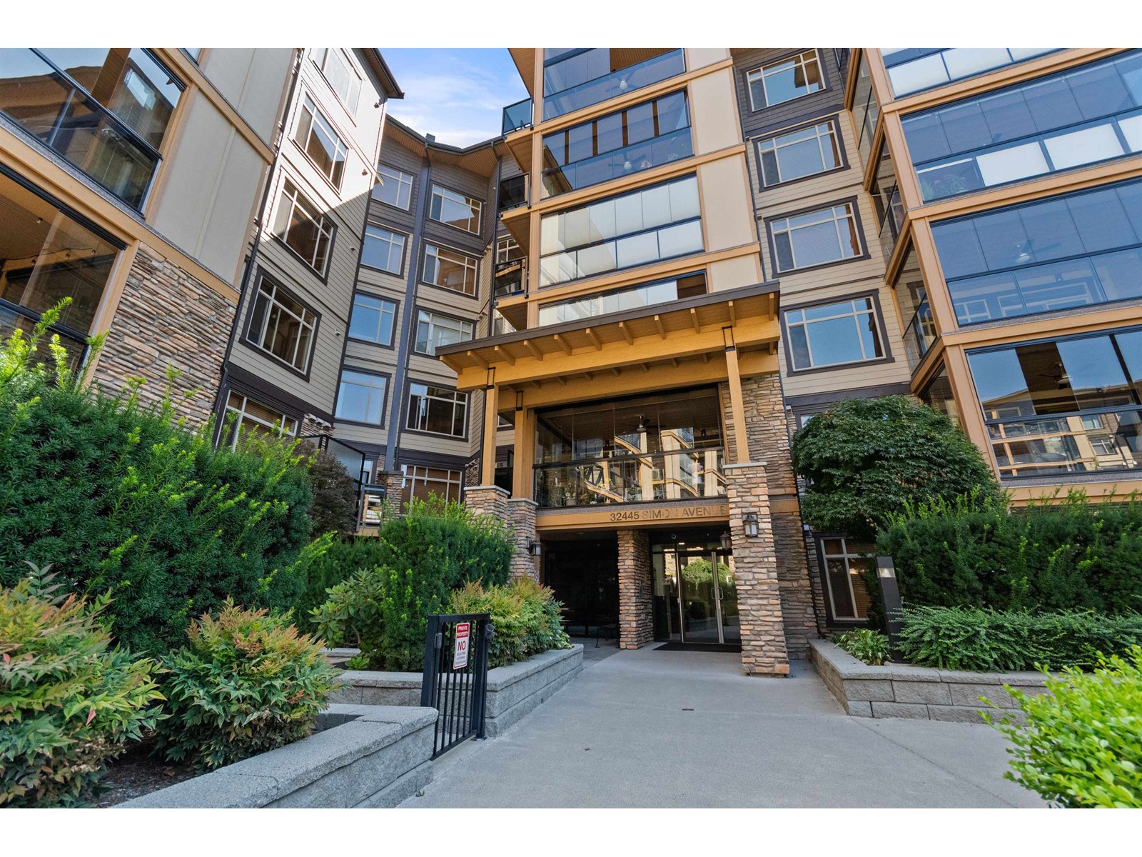32445 Simon Avenue Unit 205, Abbotsford, BC V2T 0G7