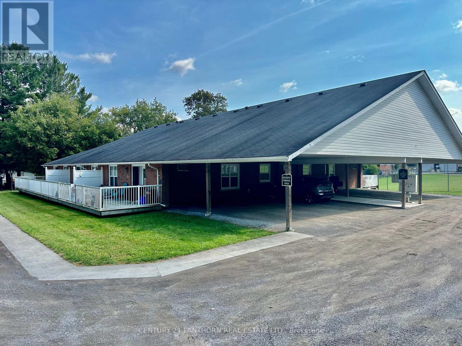 3 494 Metcalf St, Tweed, ON K0K 3J0