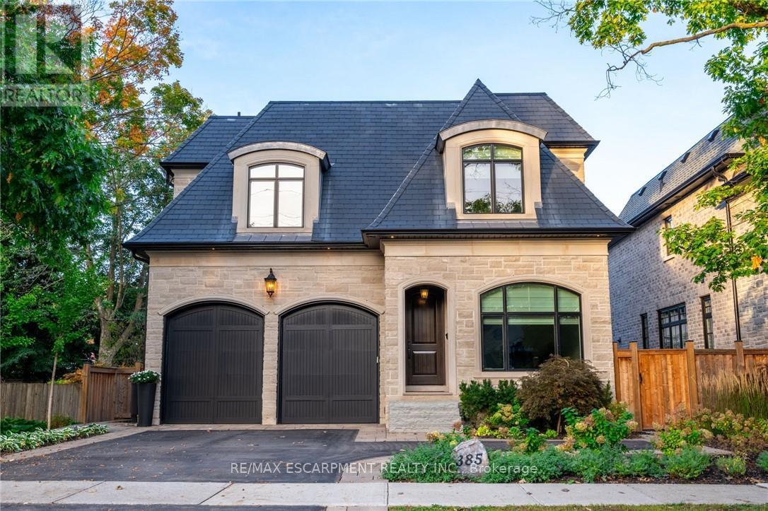 385 Pine Cove Rd, Burlington, ON L7N 1W4