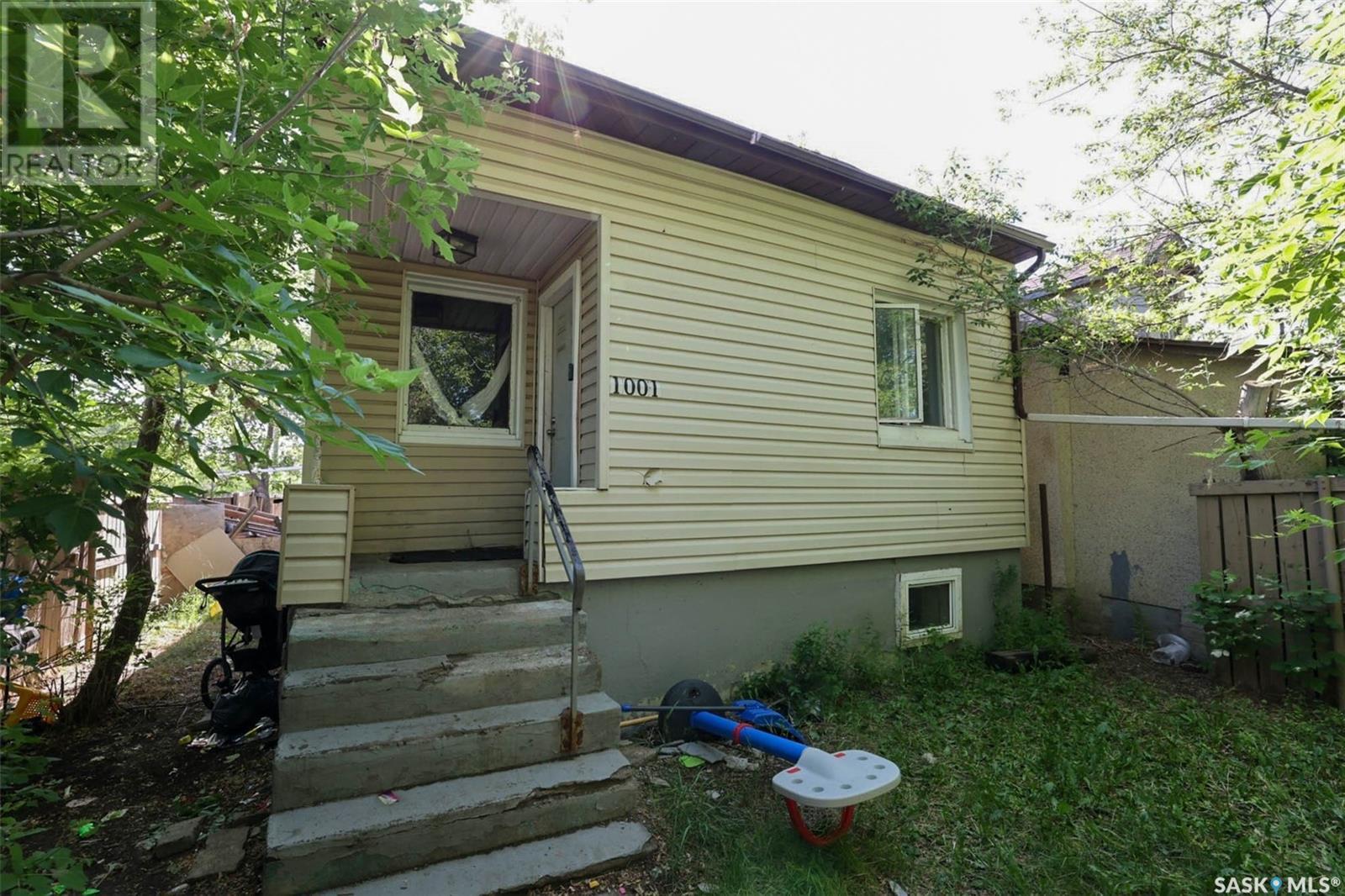 1001 Robinson St, Regina, SK S4T 2M8