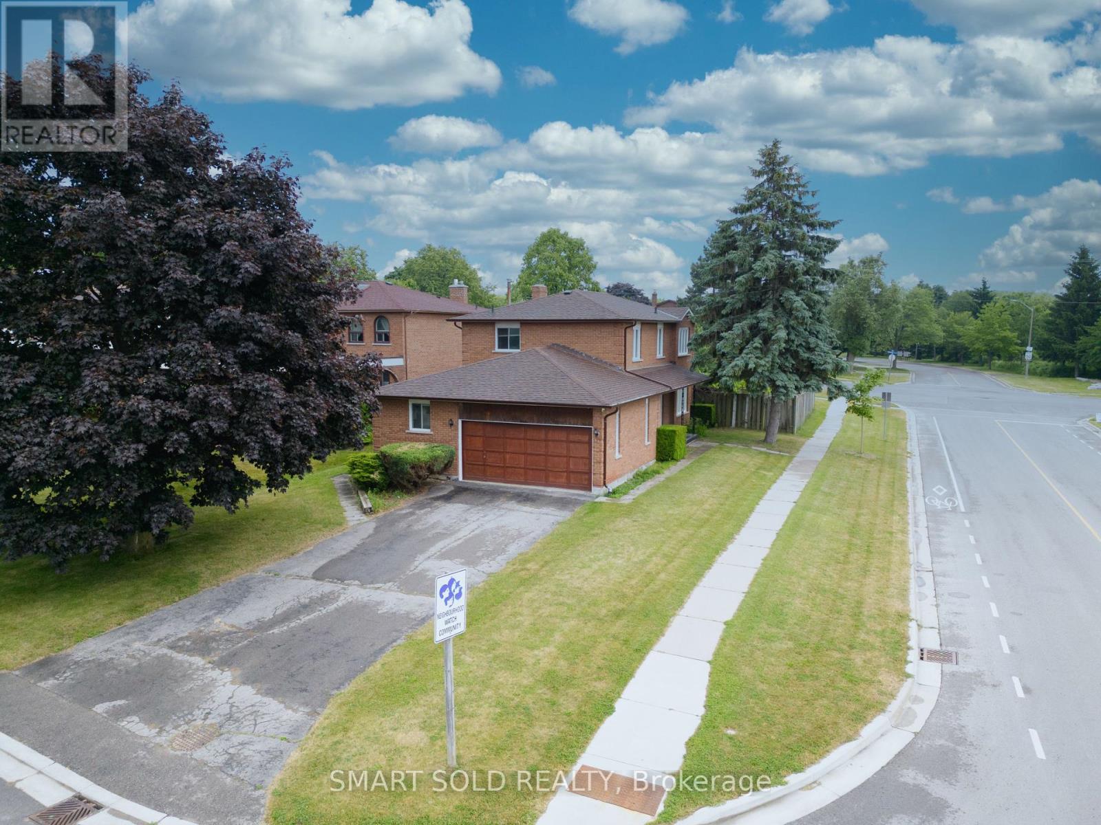 217 Waverly St N, Oshawa, ON L1J 7C7