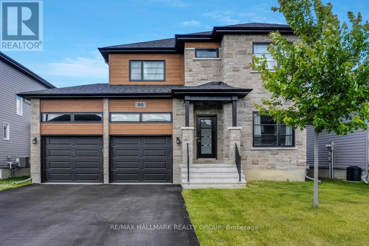 609 Misty St, Russell, ON K4R 0G3