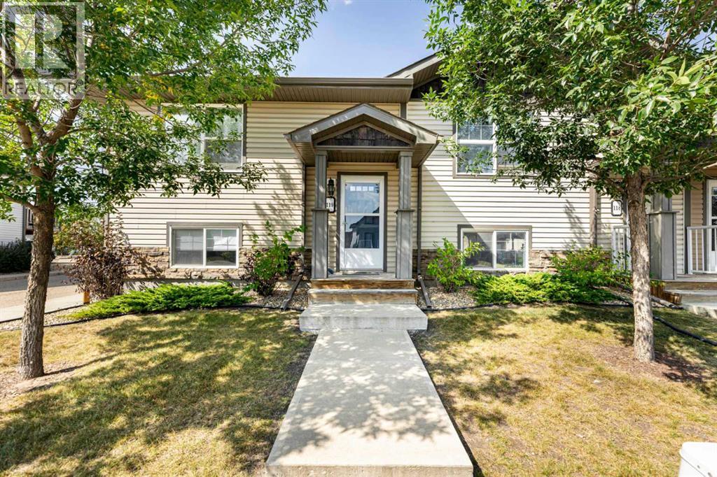 119 Redwood Blvd, Penhold, AB T4S 0J5