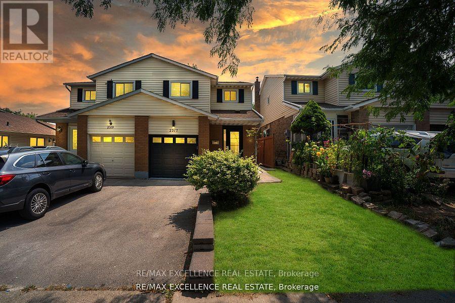 2317 Greenbank Trl, Burlington, ON L7P 3S7