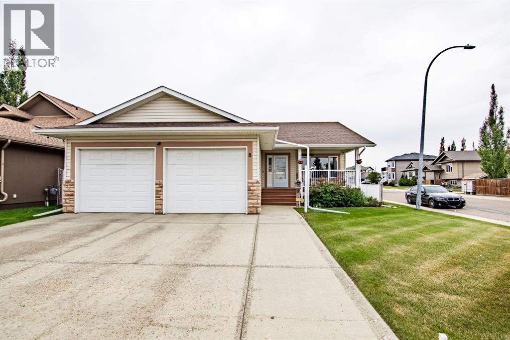 8 Oswald Close, Red Deer, AB T4R 5E2