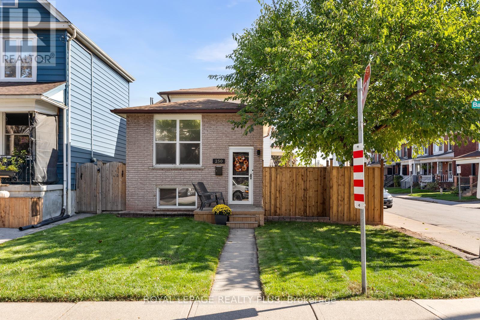 250 Balmoral Ave N, Hamilton, ON L8L 7S4