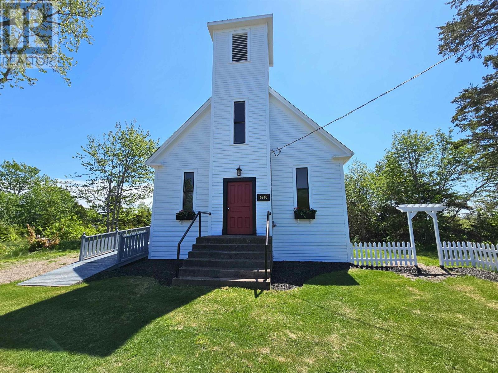 6910 Highway 2, Portapique, NS B0M 1B0