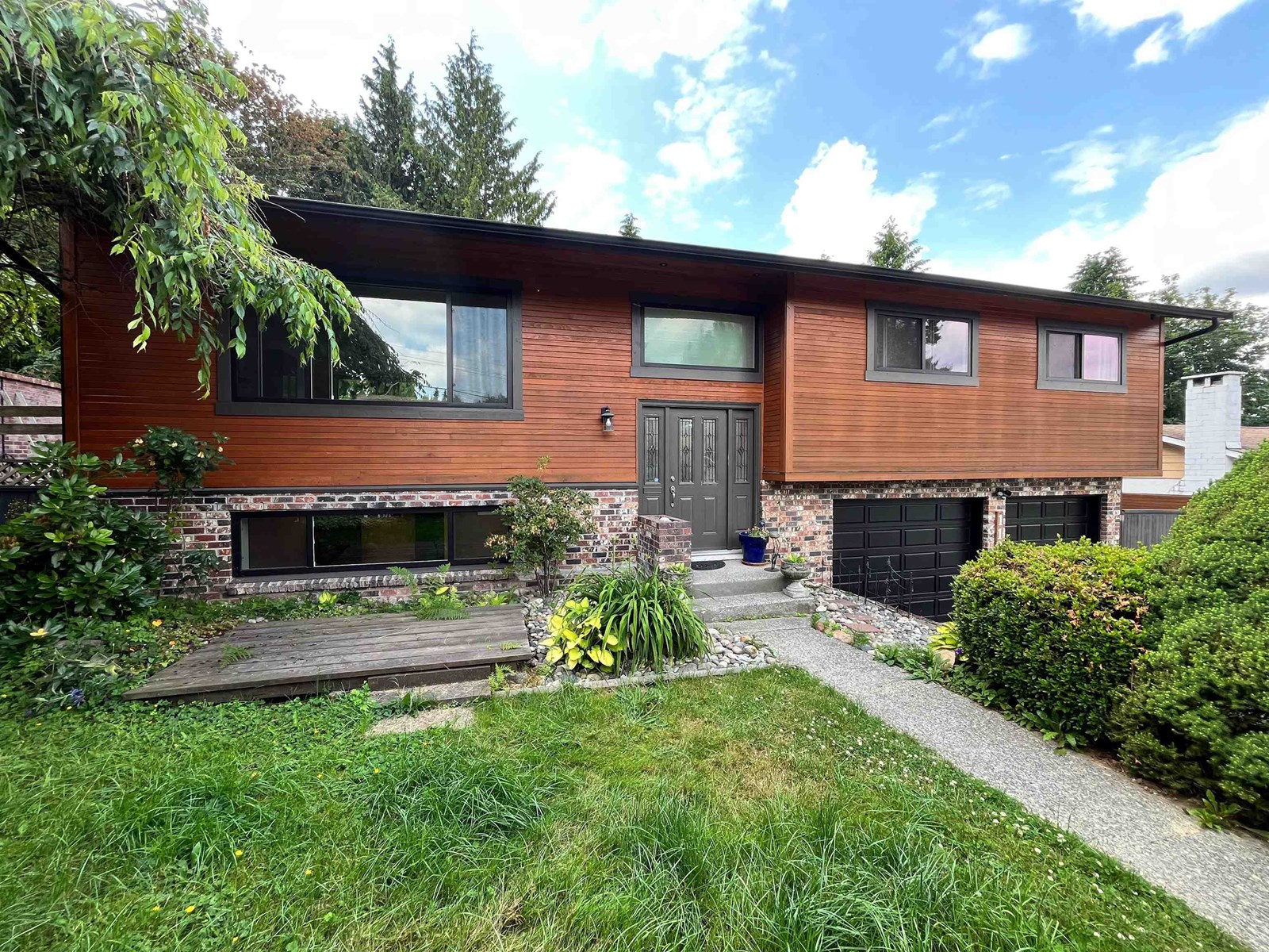 133 Street Unit 11285 #a, Surrey, BC V3R 2Y8