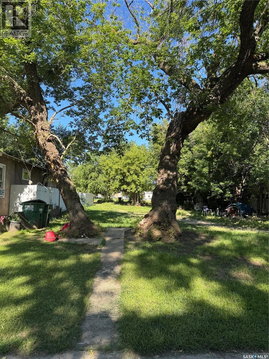 333 Q Ave S, Saskatoon, SK S7M 2Y2