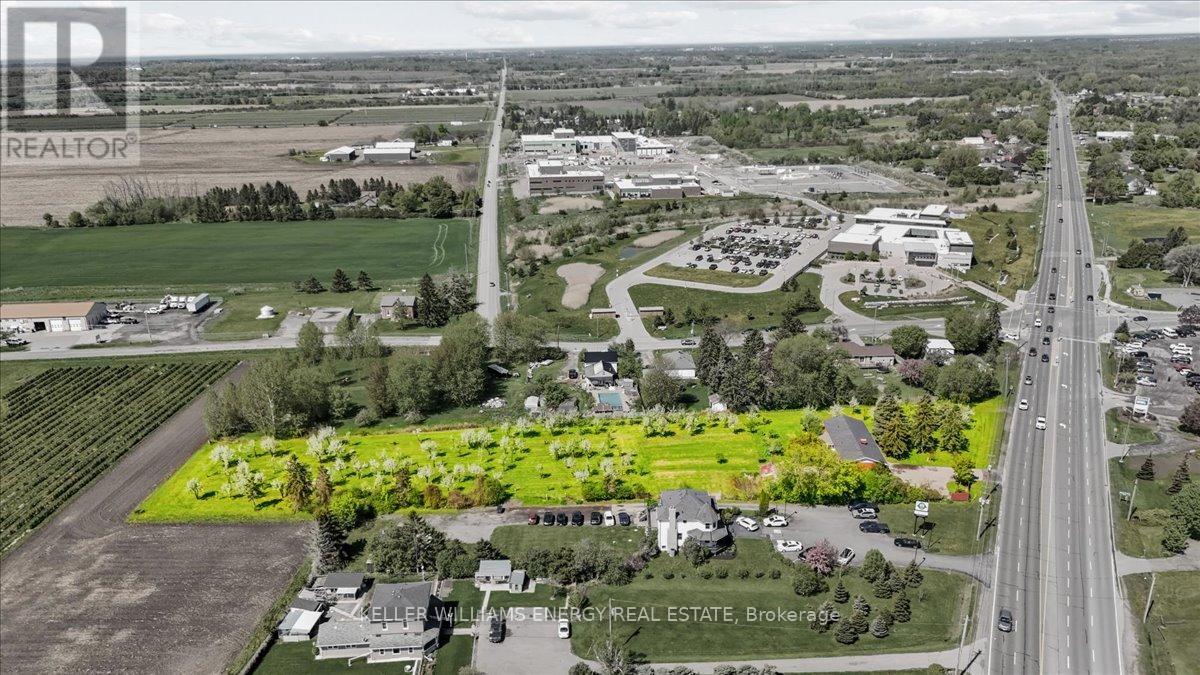 2263 Hwy 2 Hwy, Clarington, ON L1C 3K7
