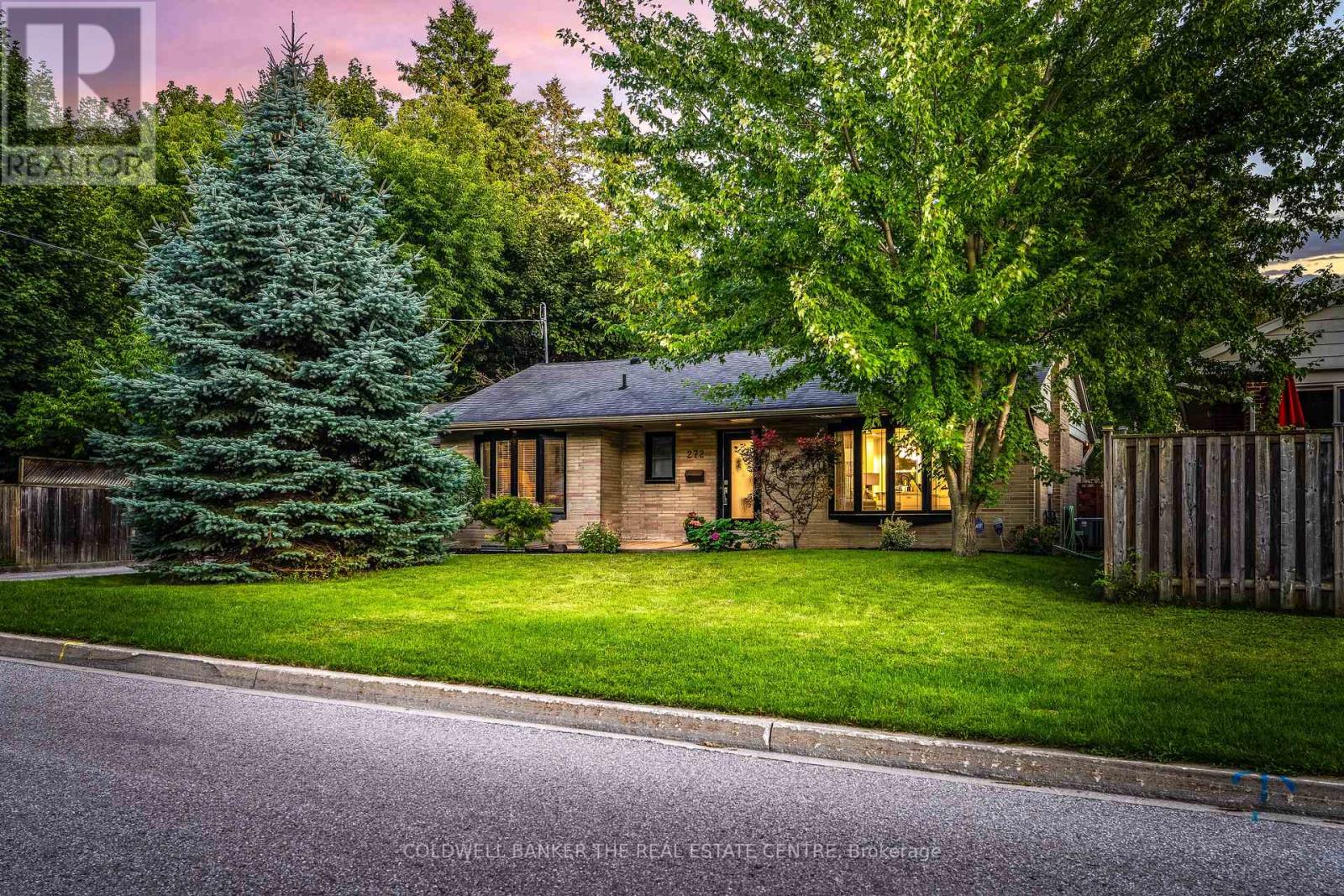 272 Avenue Rd, Newmarket, ON L3Y 1P1